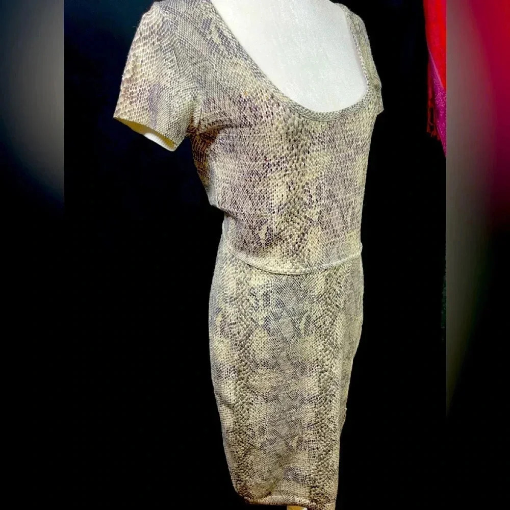 Snakeprint dress
